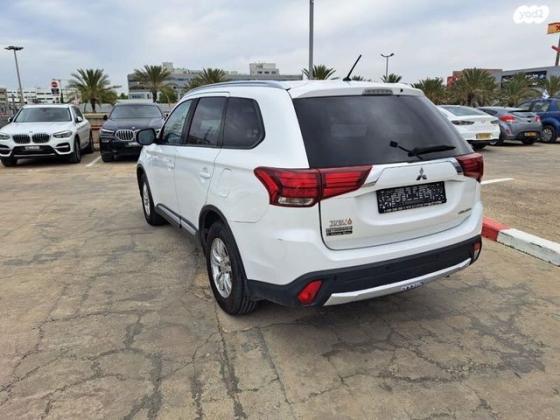 מיצובישי אאוטלנדר Instyle אוט' 7 מק' 2.0 (150 כ"ס) בנזין 2016 למכירה בנתניה