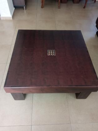 שולחן סלון מעץ מלא 1