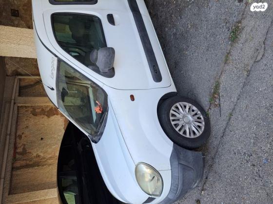 רנו קנגו (עד 2009) Authentiq ידני דיזל 1.9 (65 כ"ס) דיזל 2004 למכירה בכרמיאל