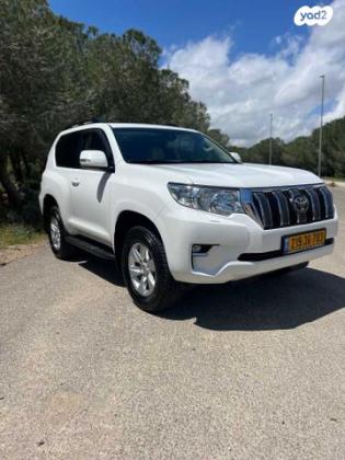טויוטה לנד קרוזר ארוך SWB אוט' 5 מק' דיזל 3 דל' 2.8 (204 כ"ס) דיזל 2022 למכירה בנצרת