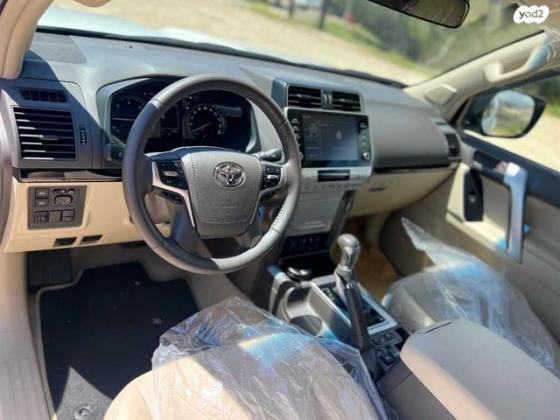 טויוטה לנד קרוזר ארוך SWB אוט' 5 מק' דיזל 3 דל' 2.8 (204 כ"ס) דיזל 2022 למכירה בנצרת