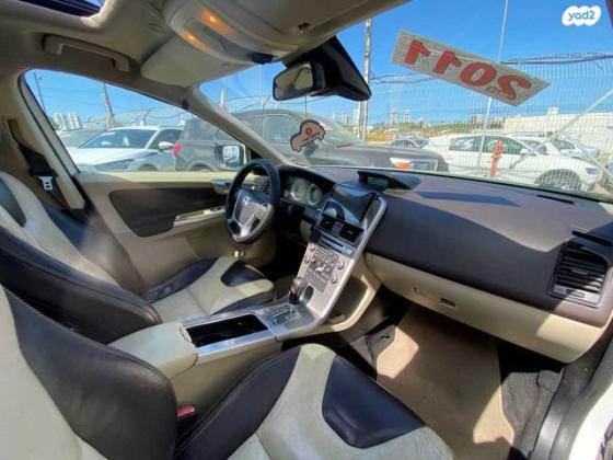 וולוו XC60 Active סטיישן אוט' 2.0 (203 כ''ס) בנזין 2011 למכירה בנתניה