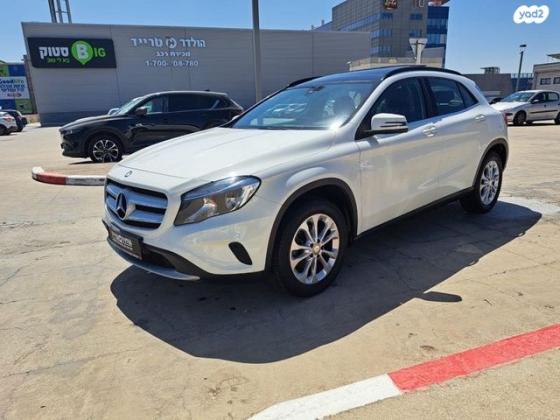מרצדס GLA GLA200 Urban אוט' 1.6 (156 כ''ס) [2014-2017] בנזין 2016 למכירה בנתניה