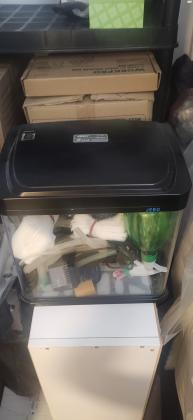 למכירה 3 אקווריומים קטנים כ