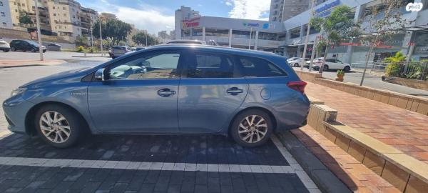 טויוטה אוריס הייבריד TS Sky סטיישן הייבריד אוט' 1.8 (99 כ"ס) בנזין 2017 למכירה באשקלון