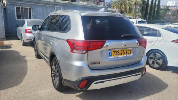 מיצובישי אאוטלנדר Instyle אוט' 7 מק' 2.0 (150 כ"ס) בנזין 2019 למכירה ב