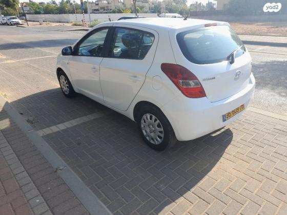 יונדאי i20 Inspire אוט' 1.4 (100 כ"ס) [2009-2015] בנזין 2011 למכירה בבאר יעקב