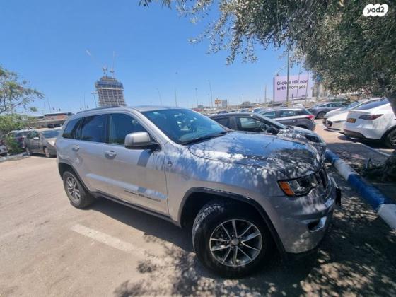 ג'יפ / Jeep גרנד צ'ירוקי 4X4 Road Laredo אוט' 3.6 (295 כ''ס) בנזין 2018 למכירה בהרצליה