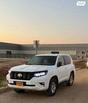 טויוטה לנד קרוזר קצר 4X4 Luxury אוט' דיזל 2.8 (177 כ"ס) דיזל 2018 למכירה ברהט