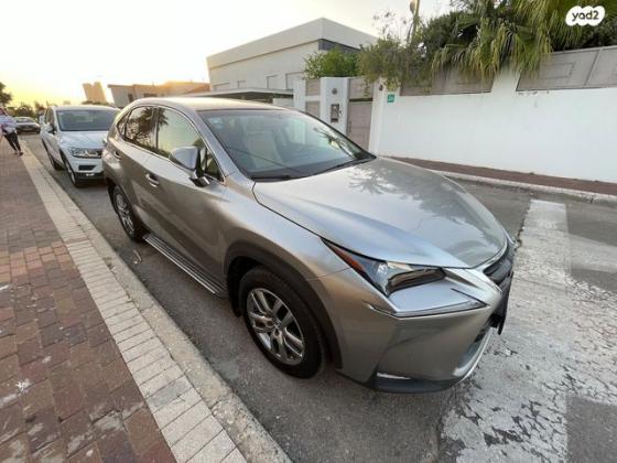 לקסוס NX 4X4 NX200T Premium אוט' 2.0 (238 כ"ס) בנזין 2017 למכירה בקרית אונו