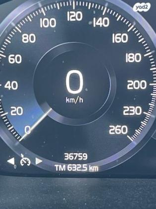וולוו XC40 T4 Momentum אוט' 2.0 (190 כ''ס) בנזין 2019 למכירה ברעננה