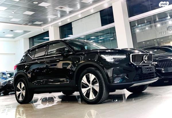 וולוו XC40 B3 Plus אוט' 2.0 (163 כ''ס) בנזין 2023 למכירה בראשון לציון