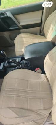 טויוטה לנד קרוזר ארוך 4X4 Luxury אוט' דיזל 7 מק' 3.0 (173 כ''ס) דיזל 2010 למכירה בנתניה