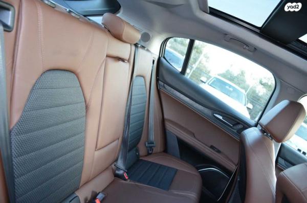 אלפא רומיאו סטלויו 4X4 Monza AWD אוט' 2.0 (200 כ''ס) בנזין 2021 למכירה בעפולה