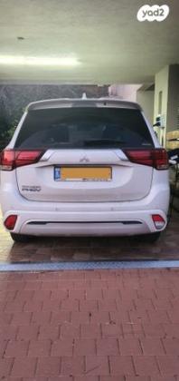 מיצובישי אאוטלנדר PHEV 4X4 Luxury הייבריד אוט' 5 מק' 2.4 (135 כ''ס) היברידי חשמל / בנזין 2020 למכירה בחנתון