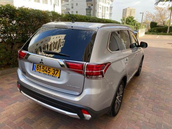 מיצובישי אאוטלנדר Premium אוט' 7 מק' 2.0 (150 כ''ס) בנזין 2016 למכירה בחולון