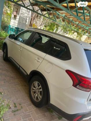 מיצובישי אאוטלנדר Instyle אוט' 7 מק' 2.0 (150 כ"ס) בנזין 2016 למכירה במודיעין מכבים רעות