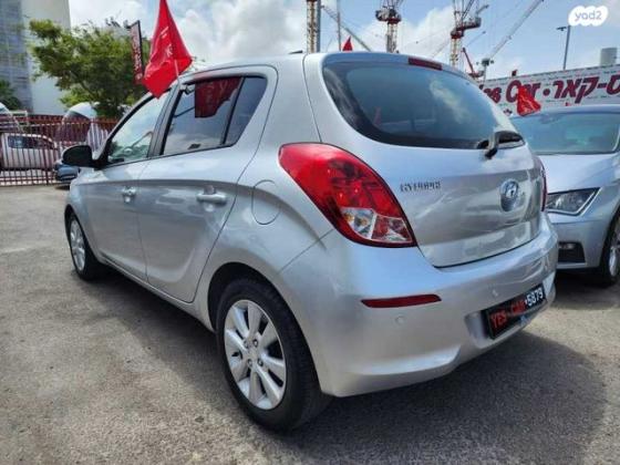 יונדאי i20 Premium אוט' 1.4 (100 כ"ס) בנזין 2014 למכירה בבת ים