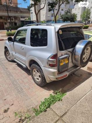 מיצובישי פג'רו קצר 4X4 GLS אוט' דיזל 5 מק' 3.2 (160 כ''ס) דיזל 2001 למכירה בעפולה