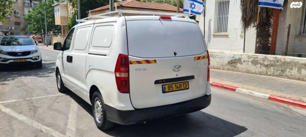 יונדאי i800 GL CRDI סגור ידני דיזל 2.5 (136 כ''ס) דיזל 2012 למכירה בתל אביב יפו