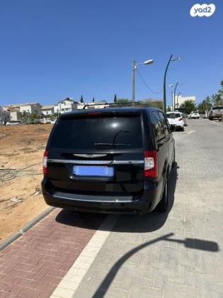 קרייזלר גראנד וויאג'ר Touring אוט' 7 מק' 3.6 (279 כ''ס) בנזין 2016 למכירה באבן יהודה