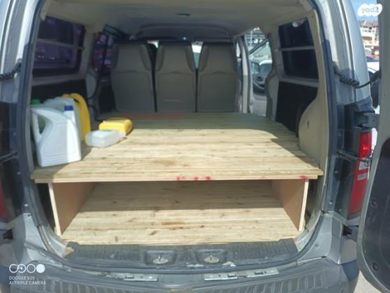 יונדאי i800 GL CRDI סגור ידני דיזל 2.5 (136 כ''ס) דיזל 2011 למכירה בחדרה