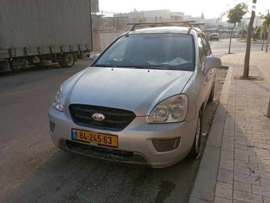 קיה קארנס LX אוט' 7 מק' 2.0 (140 כ''ס) בנזין 2008 למכירה בשדרות