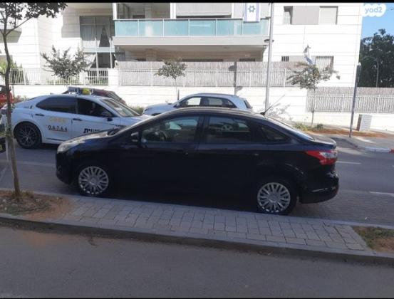 פורד פוקוס Trend סטיישן אוט' 1.6 (125 כ''ס) בנזין 2012 למכירה בתל אביב יפו