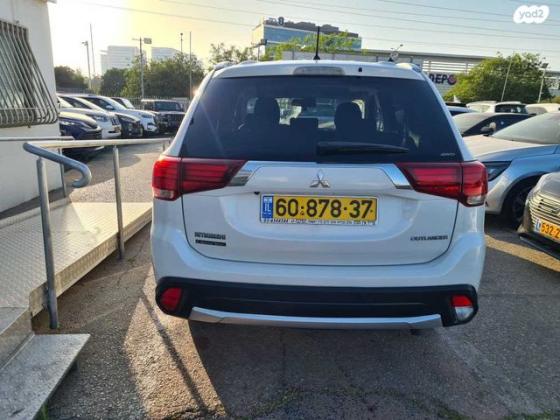 מיצובישי אאוטלנדר 4X4 Supreme אוט' 7 מק' 2.0 (150 כ"ס) בנזין 2016 למכירה בחולון