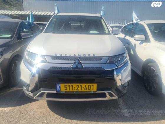 מיצובישי אאוטלנדר Instyle אוט' 7 מק' 2.0 (150 כ"ס) בנזין 2018 למכירה בקרית שמונה