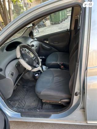 טויוטה יאריס Sol אוט' 1.3 (87 כ''ס) בנזין 2004 למכירה בגבעת זאב