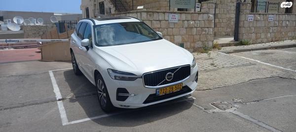 וולוו XC60 B5 Momentum אוט' 2.0 (250 כ''ס) בנזין 2022 למכירה בחיפה