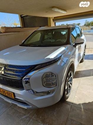 מיצובישי אאוטלנדר Luxury אוט' 7 מק' 2.5 (181 כ"ס) בנזין 2021 למכירה בדימונה