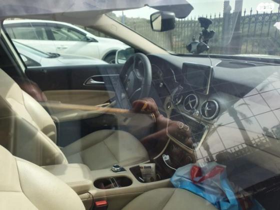 מרצדס GLA GLA200 Urban אוט' 1.6 (156 כ''ס) [2014-2017] בנזין 2015 למכירה בתמרת