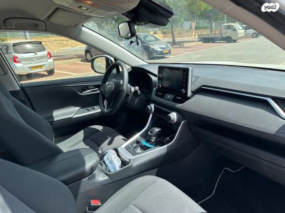 טויוטה RAV4 הייבריד E-xperience הייבריד 5 דל' אוט' 2.5 (178 כ''ס) בנזין 2019 למכירה בראשון לציון