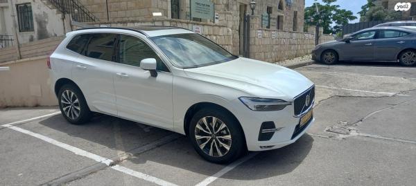 וולוו XC60 B5 Momentum אוט' 2.0 (250 כ''ס) בנזין 2022 למכירה בחיפה