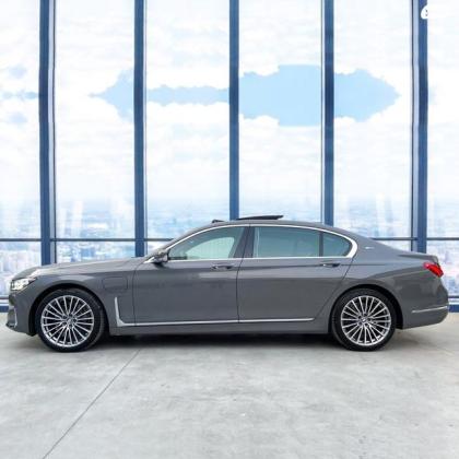 ב.מ.וו סדרה 7 745LE Pure Excellence הייבריד אוט' 3.0 (286 כ''ס) היברידי חשמל / בנזין 2019 למכירה ברעננה