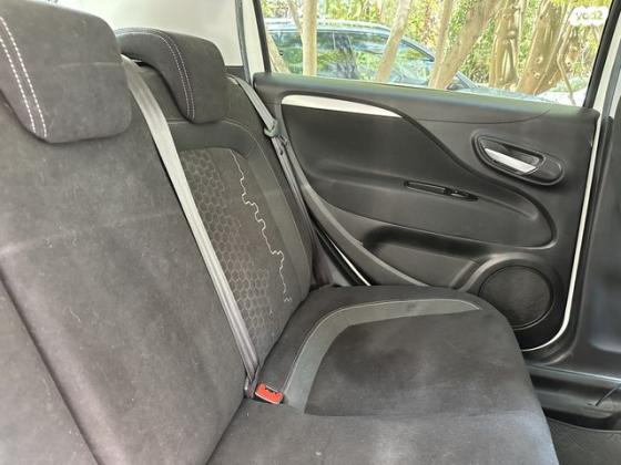 פיאט פונטו איבו (דור III מתיחת פנים) Lounge אוט' 1.4 (78 כ''ס) בנזין 2014 למכירה ברעננה