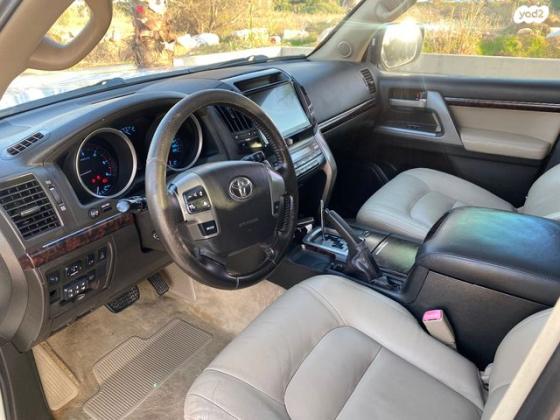 טויוטה לנד קרוזר V8 4X4 Luxury אוט' דיזל 4.5 (286 כ''ס) דיזל 2009 למכירה בראשון לציון