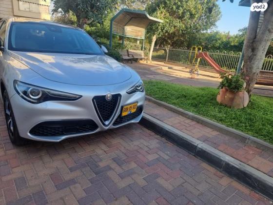 אלפא רומיאו סטלויו 4X4 Monza AWD אוט' 2.0 (200 כ''ס) בנזין 2021 למכירה בראשון לציון