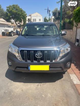 טויוטה לנד קרוזר ארוך 4X4 Luxury 5 אוט' דיזל 5 מק' 2.8 (177 כ"ס) דיזל 2017 למכירה ברמת גן