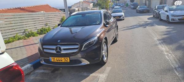 מרצדס GLA GLA200 Urban אוט' 1.6 (156 כ''ס) [2014-2017] בנזין 2014 למכירה בחיפה