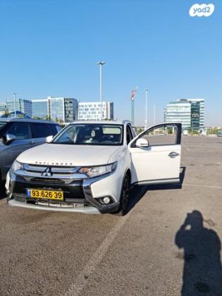 מיצובישי אאוטלנדר Premium אוט' 7 מק' 2.0 (150 כ''ס) בנזין 2016 למכירה בחולון