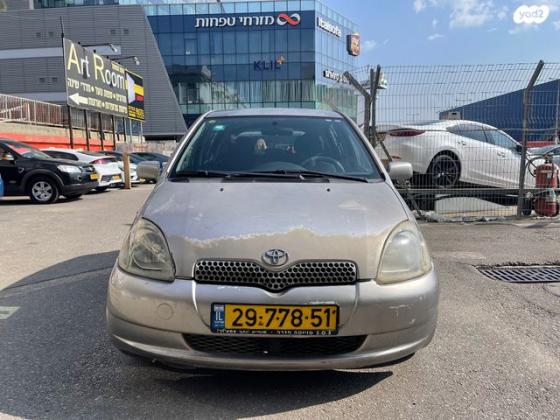 טויוטה יאריס Sol אוט' 1.3 (87 כ''ס) בנזין 2004 למכירה בנתניה