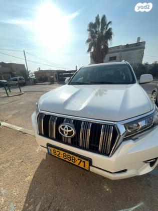 טויוטה לנד קרוזר ארוך 4X4 Luxury אוט' דיזל 7 מק' 3.0 (173 כ''ס) דיזל 2010 למכירה במגאר