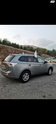 מיצובישי אאוטלנדר Instyle אוט' 7 מק' 2.0 (150 כ"ס) בנזין 2014 למכירה בצפת