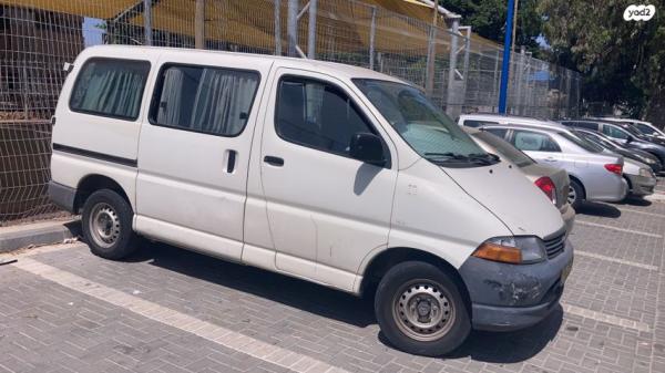 טויוטה הייאס קצר STD אוט' דיזל 2.5 (102 כ''ס) דיזל 2004 למכירה ביבנה