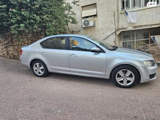 סקודה אוקטביה Ambition אוט' 1.2 (110 כ"ס) בנזין 2015 למכירה ברמת גן