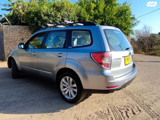 סובארו פורסטר 4X4 I אוט' 2.0 (150 כ''ס) [2008-2012] בנזין 2011 למכירה בחרות