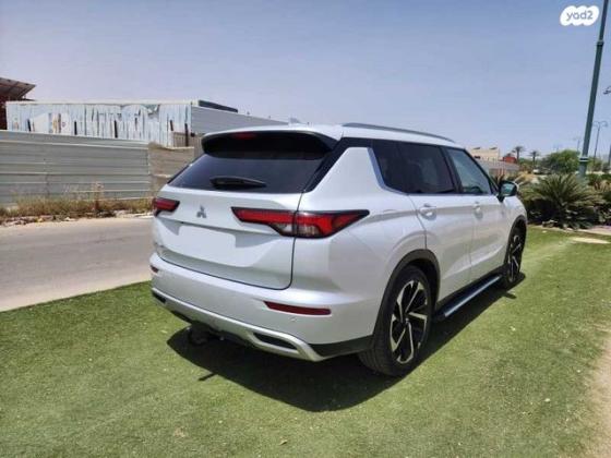 מיצובישי אאוטלנדר Premium אוט' 7 מק' 2.5 (181 כ"ס) בנזין 2022 למכירה בבאר שבע